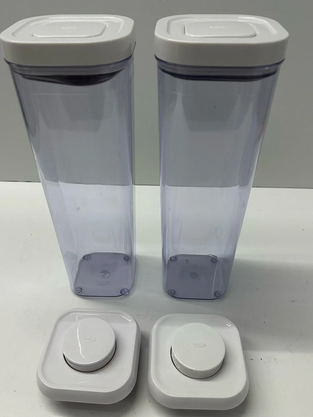 Oxo Pop Container Set of (2) 2.3 quart storage containers & (2) extra lids